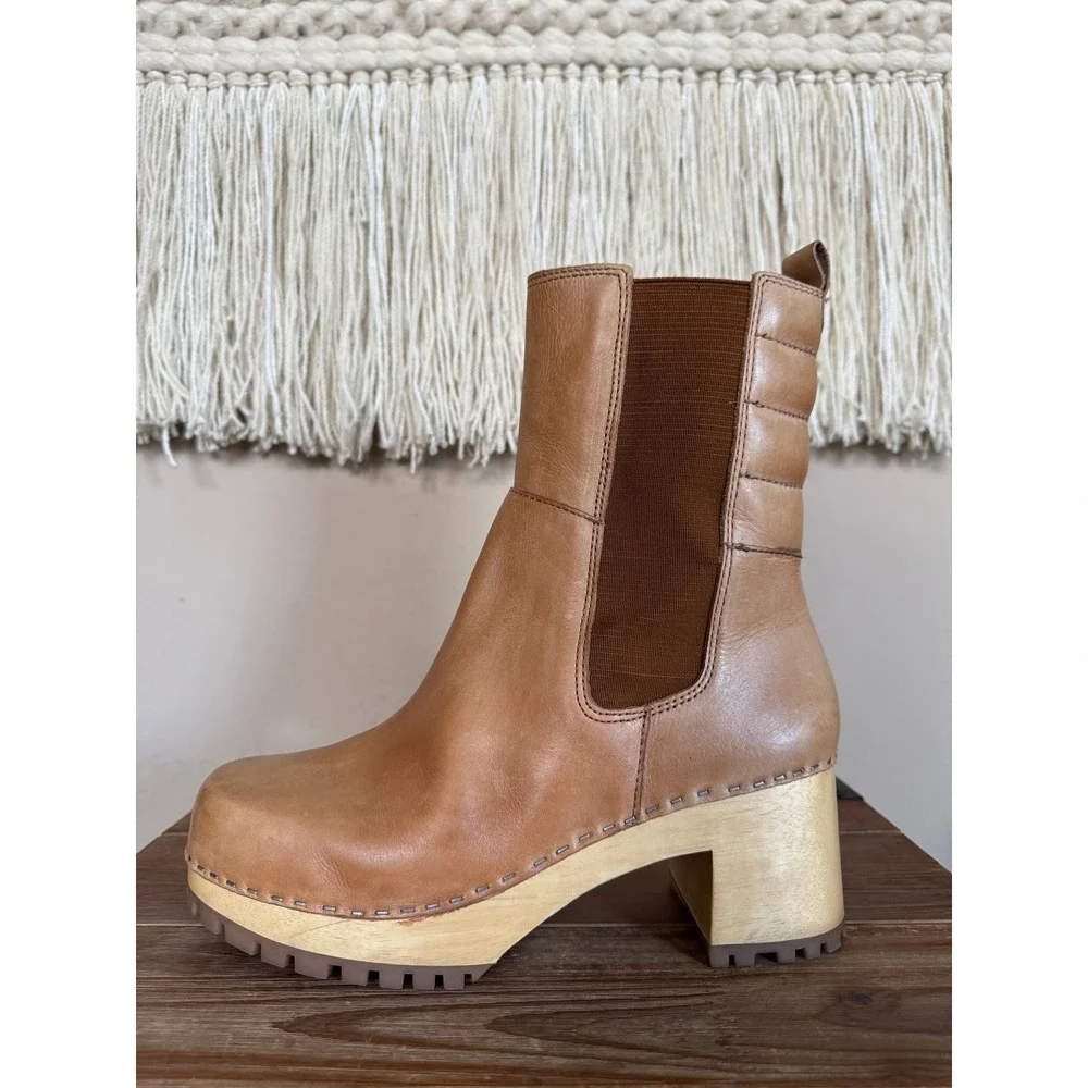 Free People MIA Justina Tan Leather Platform Block Heel Lug Sole Clog Boots Sz 9